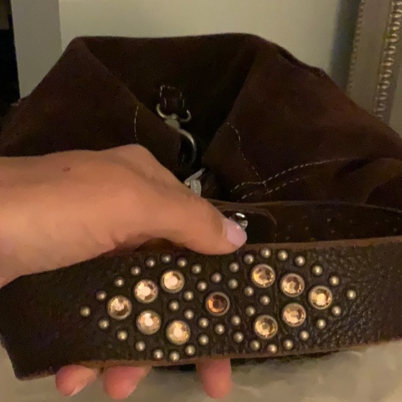 Tylie Malibu Chic Brown Suede Shoulder Bag - Picture 3 of 7